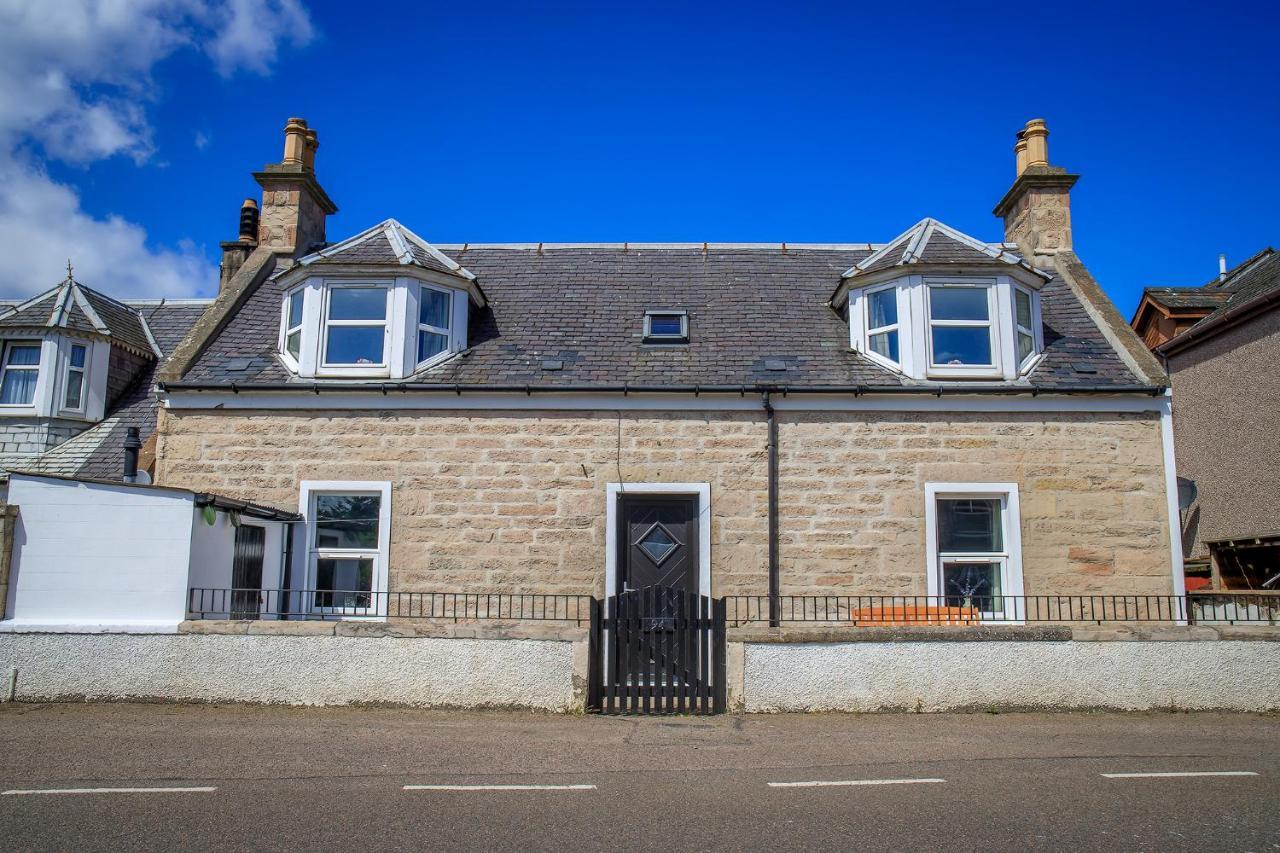 Cosy Cottage In Fishertown, Nairn - Free Parking & Pets Welcome Buitenkant foto